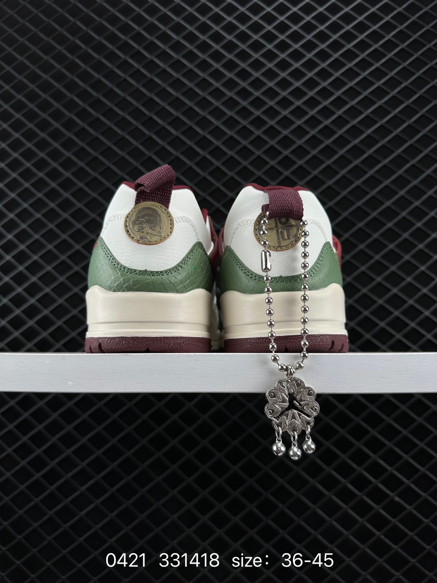 NK Jordan Spizike Low